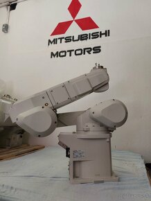 Mitsubishi robot- 6-osý - 12
