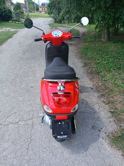 Piaggio Vespa LX2 50 - 12