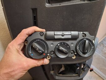 Predám veci na vw Touran od 2003-2010 - 12