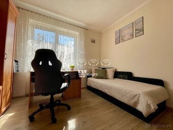 WFG |Na predaj viacgeneračný, zariadený rodinný dom s veľkým - 12
