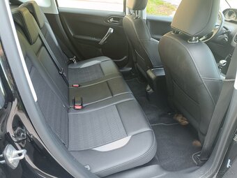 Peugeot 2008 1.2i 96 kW PureTech Allure 96 kW 6°M, r.v. 2016 - 12