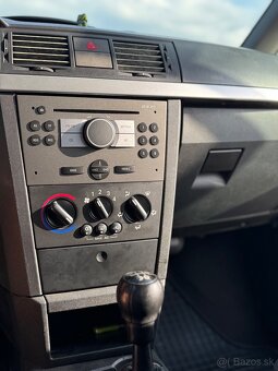 Opel Meriva-A 1.4 16V 66kW - 12