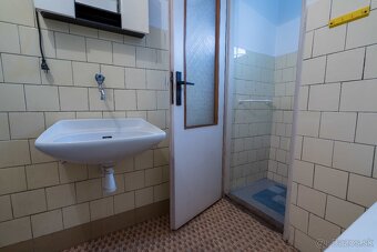 NA PREDAJ: Rodinný dom so záhradou v Rohožníku - 12