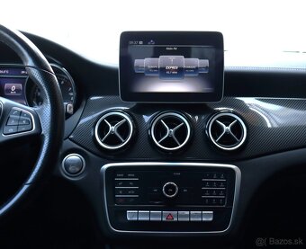 Mercedes-Benz CLA Kupé 180 AMG Line A/T - 12