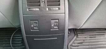 Skoda octavia 2.0 tdi 4x4 (BMM) Laurin&Klement - 12