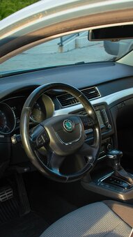 Superb 2 2.0 TDI 103kw CR DSG Automat - 12