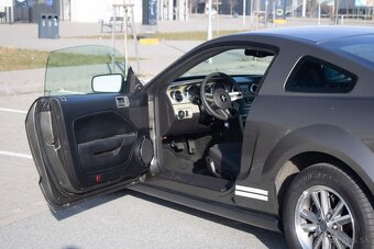 Ford Mustang 155kW (2004) - 12