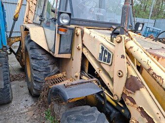 JCB 3CX 4X4 - 12