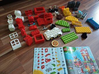 Lego Duplo hasičská stanica 10903 - 12