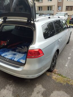 Predám VW Passat B7 4x4 combi automat 125kw - 12