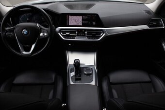 BMW 320i 2019 - 12