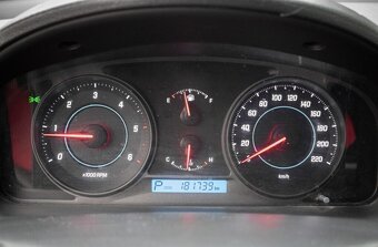 Chevrolet Captiva - 12