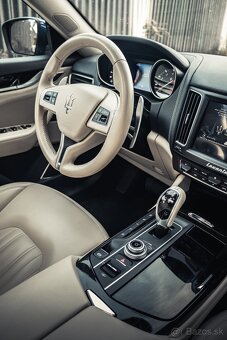Maserati Levante S - 12