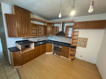 Trojizbový byt v centre mesta Šahy - 12