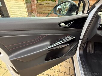 Volkswagen ID.5 GTX 4 Motion - 12