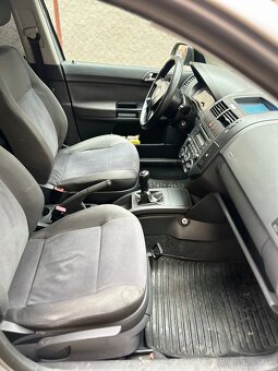 Volkswagen Polo 1.4 benzin 55kw r2005 - 12
