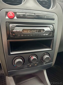 Seat Ibiza 1.4 benzín 132 000 km - 12