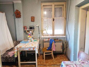NA PREDAJ: 2izbový RD s veľkorysým pozemkom 1962m2 - Šoporňa - 12