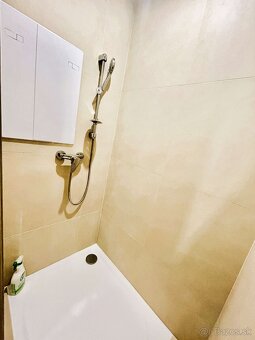 Zvolen, Štefánika – zrekonštr. 1-izb. byt, 2 balkóny, 38 m2 - 12