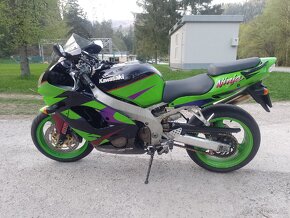 Kwaki ZX9R E2 2001. - 12
