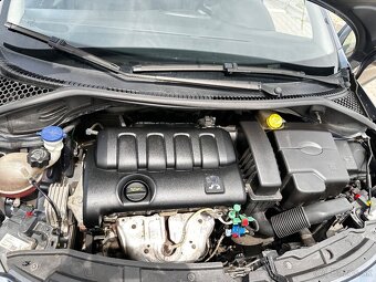 Peugeot 207 1.4i - 12