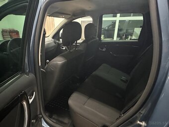 Dacia Duster 1.6 4x4 - 12