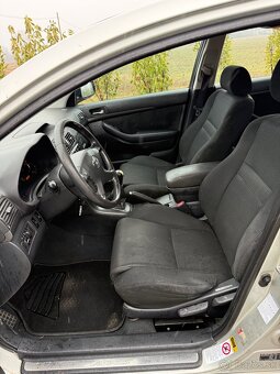 Toyota Avensis 2.0 D-4D - 12