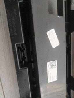 VW Touareg III Touareg 3 RLine maska chladiča cierna 760 - 12