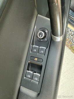Volkswagen Passat B7 2.0 TDI 130 kW DSG – HIGHLINE - 12