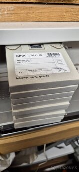 Predám rámčeky a vypínače zn. GIRA - 12