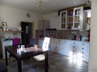 Na predaj domček v Rúbani s krásnym pozemkom  3436m2 vhodné  - 12