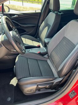 Astra Sports Tourer+ , Elegance - 12