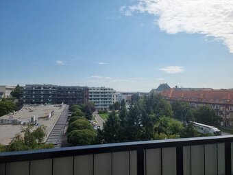 PREDAJ - 2-izbový byt s troma balkónmi - Nitra, Centrum - 12