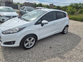Ford fiesta - 12