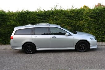 Honda Accord Tourer 2.0 iV-TEC 114kW rok 2004 - 12