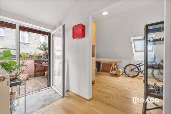 RADO | Štýlový 3i podkrovný byt s loggiou | 84m² | Staré Mes - 12