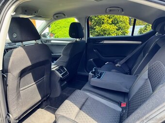 Škoda Superb 3 2.0 TDI 2023/6 DSG 1.majitel - 12