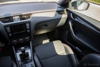 Škoda Octavia Combi 2.0 TFSI RS - 12