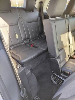 Land Rover Discovery 3.0D 7 MIESTNY AUTOMAT 306k HSE Luxury - 12