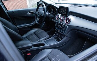 Mercedes-Benz GLA 220 d 4MATIC A/T - 12