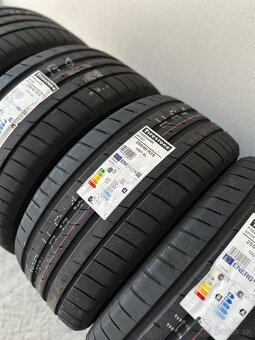 Mercedes AMG 255/40 R19 letná sada diskov - 12