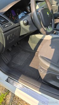 Renault Laguna Grandtour 2.0 dCi 150k Black Edition - 12