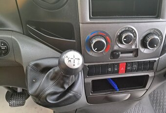 IVECO Daily 2.3hpt 3.5 tony 2013 96.000km pekna - 12