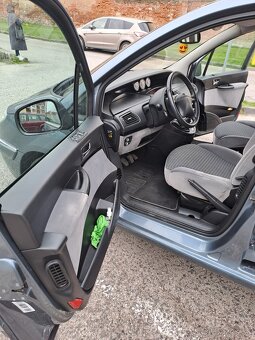 Citroën C8 2.0 100kw - 12