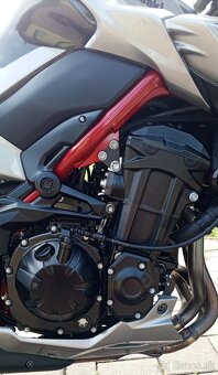 KAWASAKI Z900 - 12