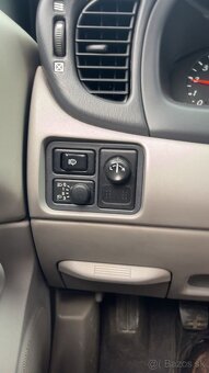 Nissan Almera N16 - 12
