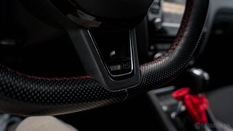 Škoda Octavia 2.0 TDI CR DPF RS 4x4 DSG - 12