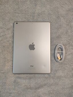 Apple iPad Air 32GB - 12