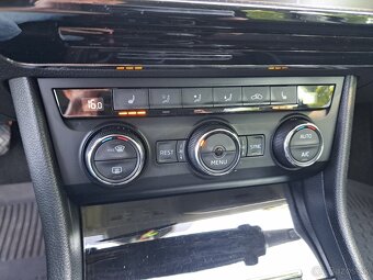 Predam Skoda Superb combi 2.0tdi style - 12