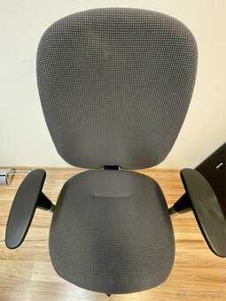 Predám kancelársky nábytok - 12